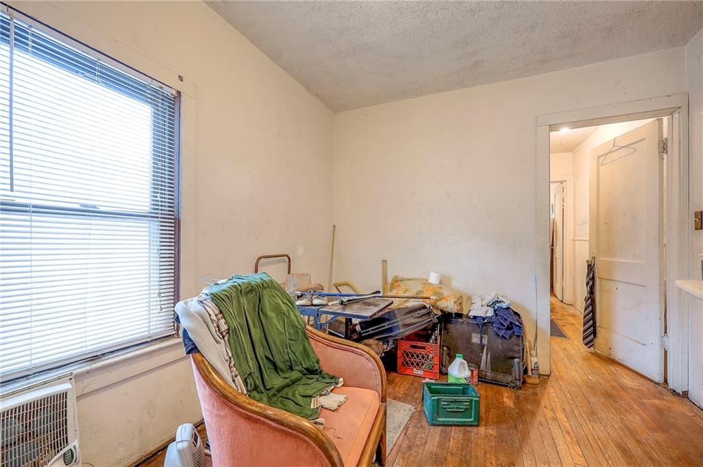 2225 Jackson Avenue — photo 11