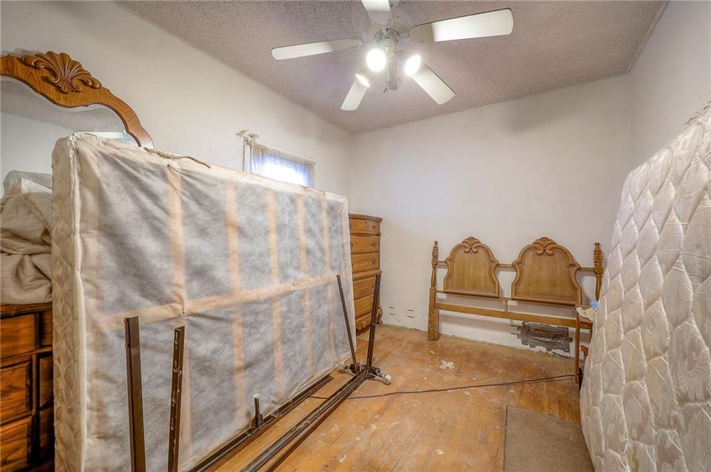 2225 Jackson Avenue — photo 14