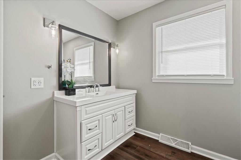 2641 S 31st Street — photo 12
