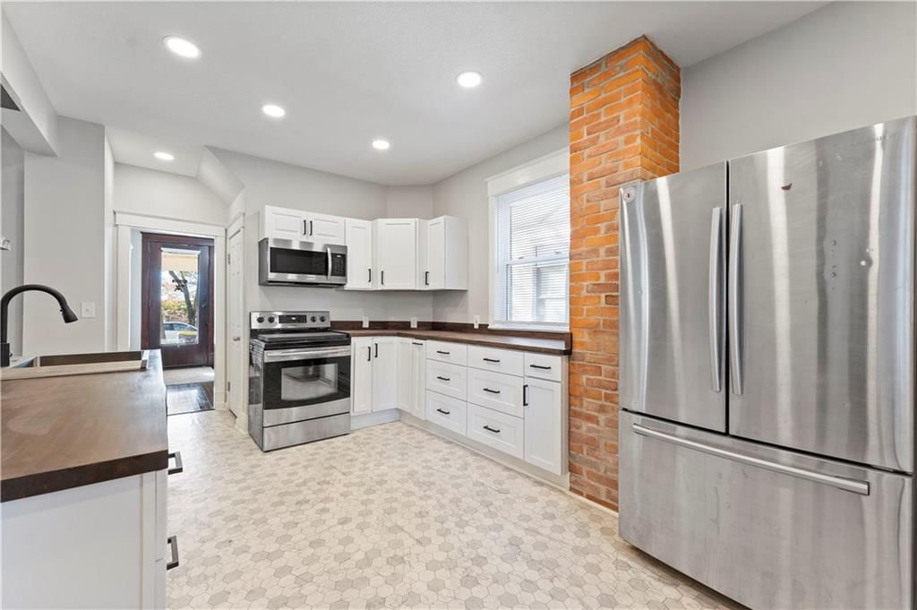 3224 E 11th Street — photo 16