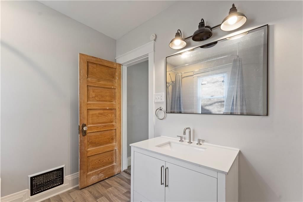 3224 E 11th Street — photo 26