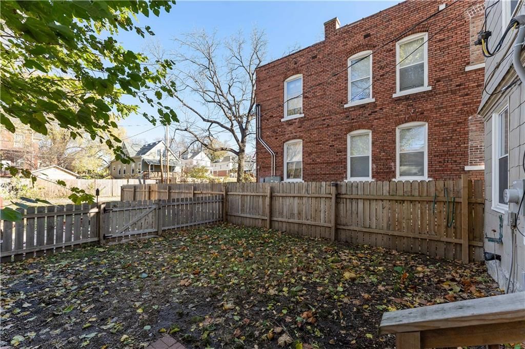 3224 E 11th Street — photo 29