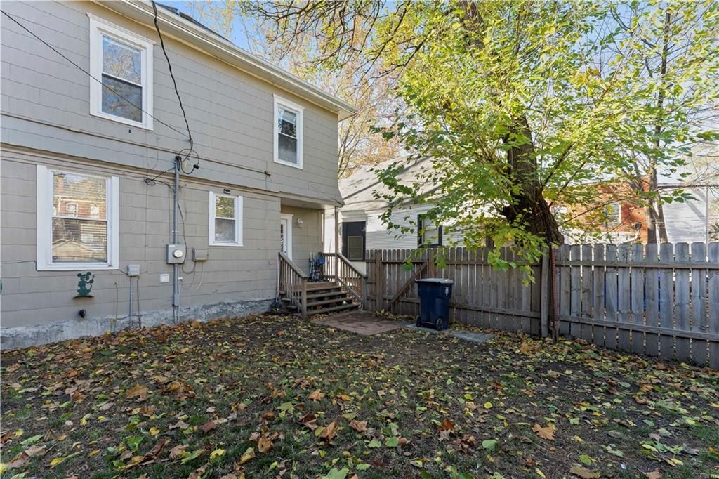 3224 E 11th Street — photo 31
