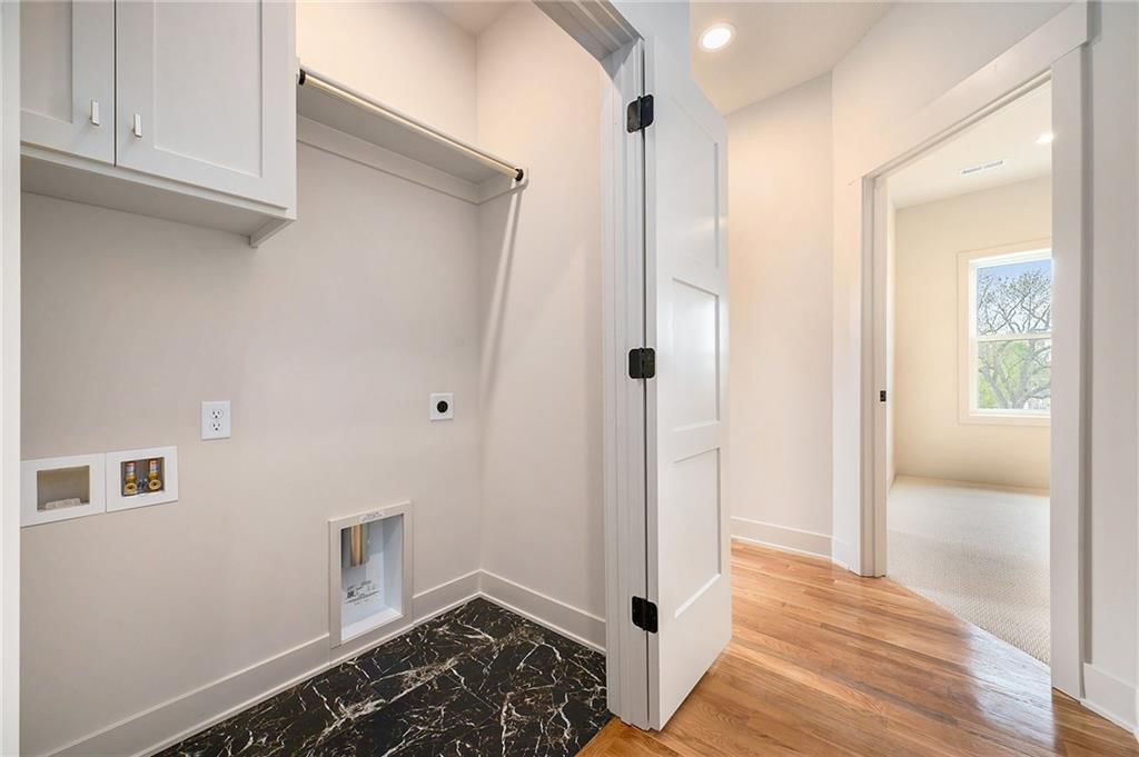 55 E 36th Street — photo 21