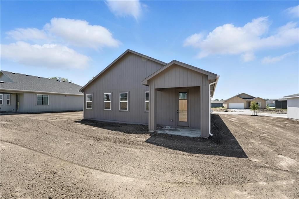 Photo 25 of 27 - 1660 Grayhawk Drive