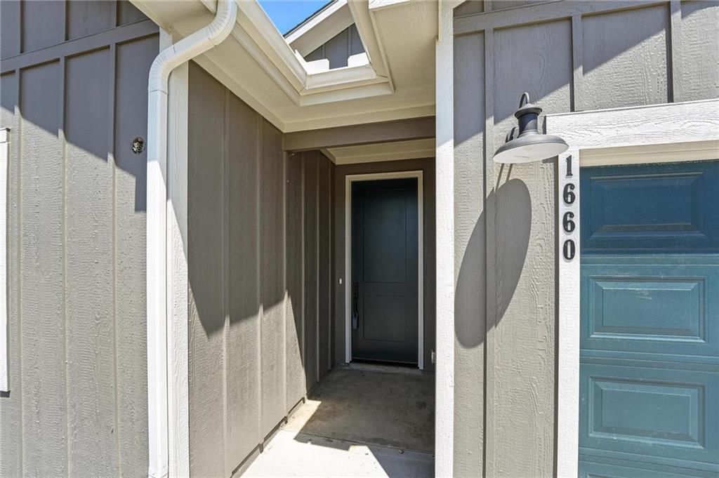 Photo 27 of 27 - 1660 Grayhawk Drive