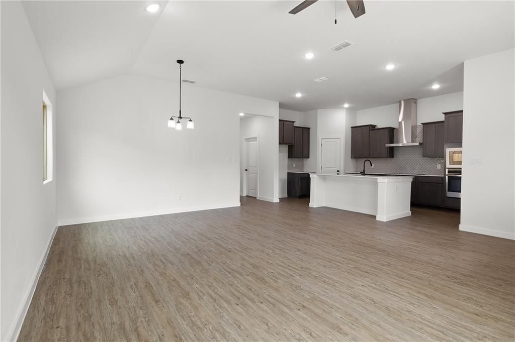 1648 Grayhawk Drive — photo 5