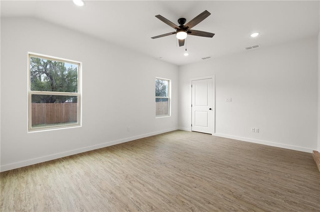 1648 Grayhawk Drive — photo 9
