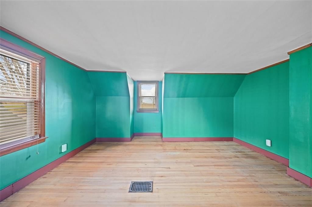 901 Metropolitan Avenue — photo 14