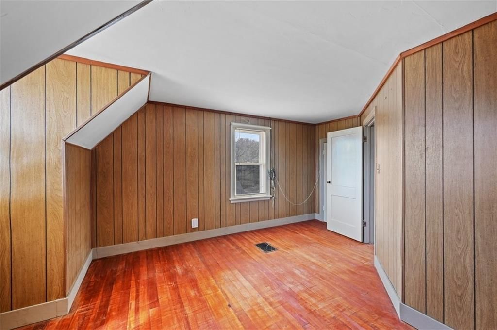 901 Metropolitan Avenue — photo 15