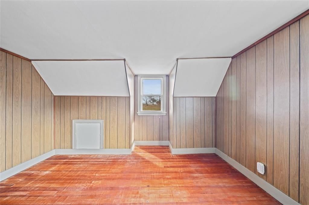 901 Metropolitan Avenue — photo 16
