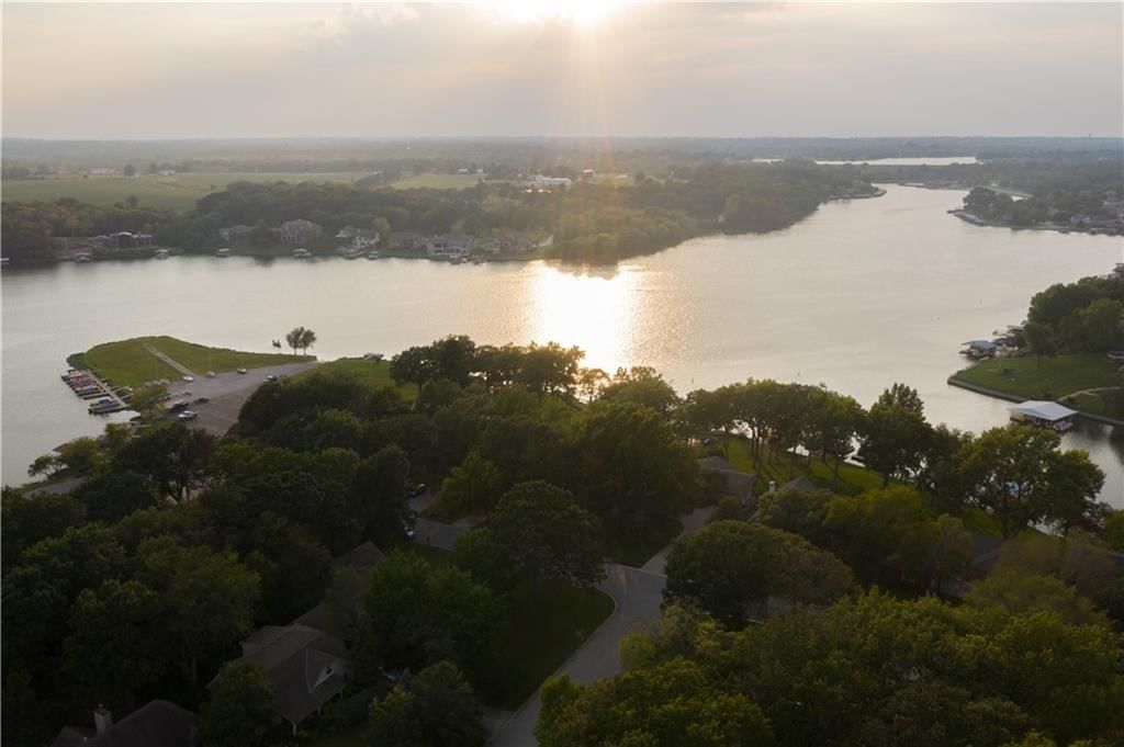 Photo 26 of 35 - 16 Checotah Bluffs Circle