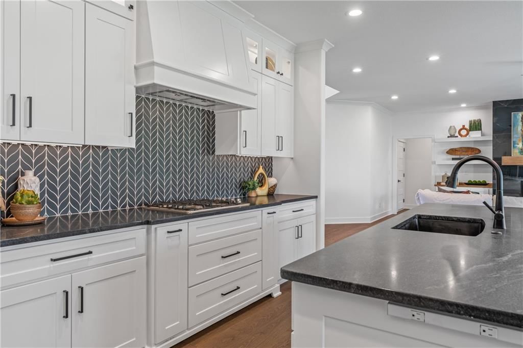 4548 NE Sherwood Drive — photo 17