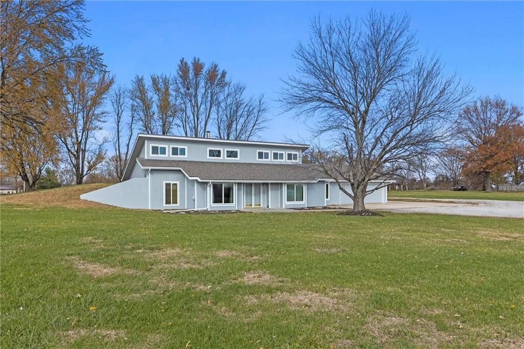 1306 E Hubach Hill Road — photo 1