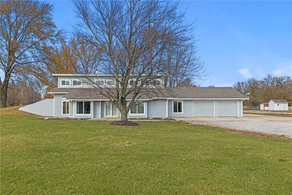 1306 E Hubach Hill Road — photo 2