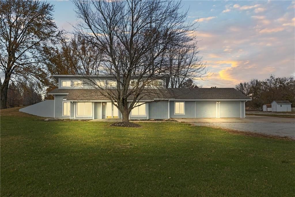 1306 E Hubach Hill Road — photo 3