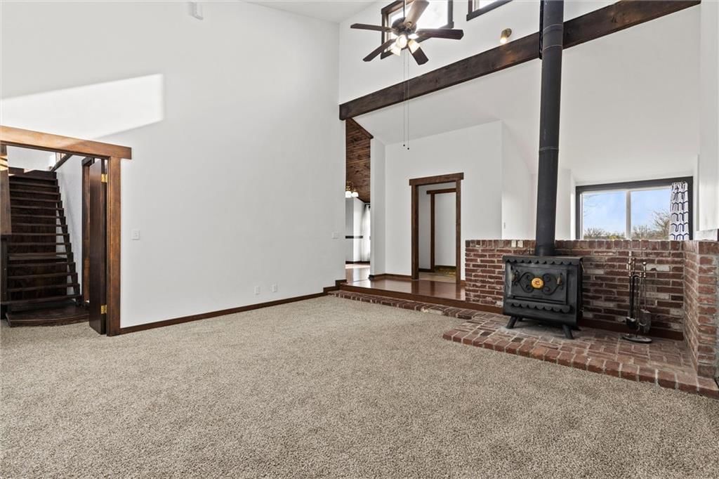 1306 E Hubach Hill Road — photo 7
