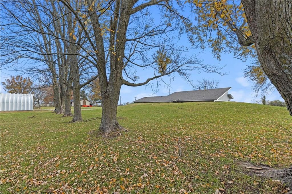 1306 E Hubach Hill Road — photo 32
