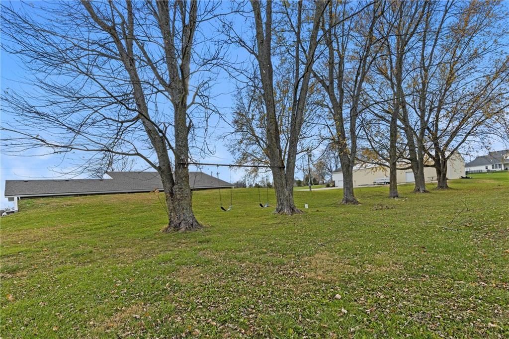 1306 E Hubach Hill Road — photo 33