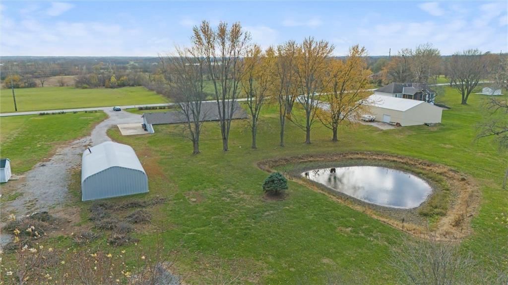 1306 E Hubach Hill Road — photo 37