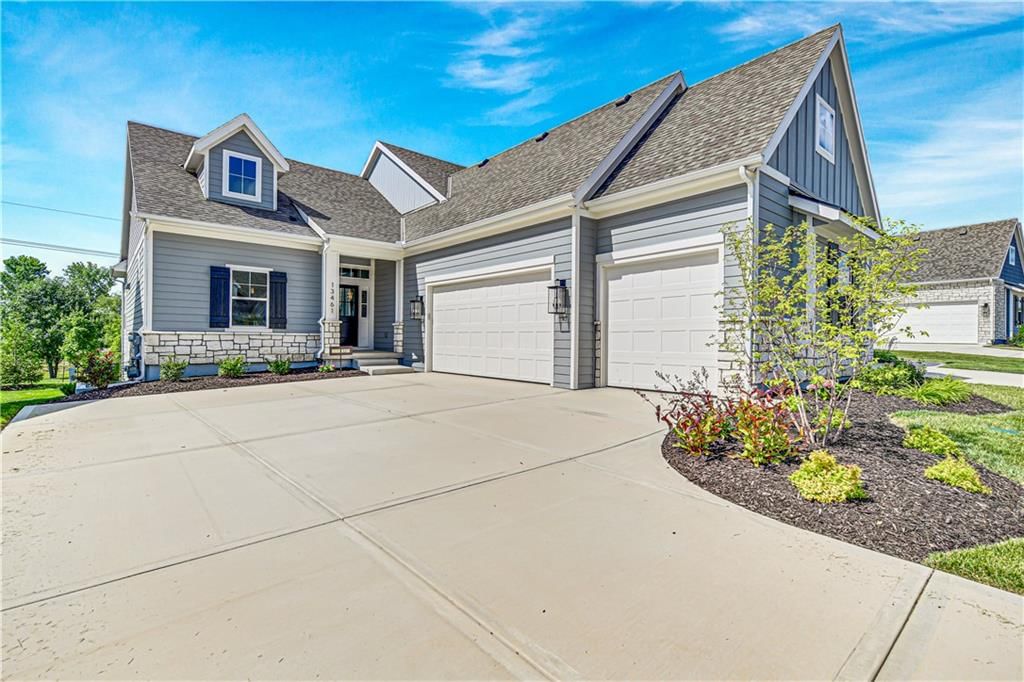 13461 W 174th Place, Overland Park, KS
