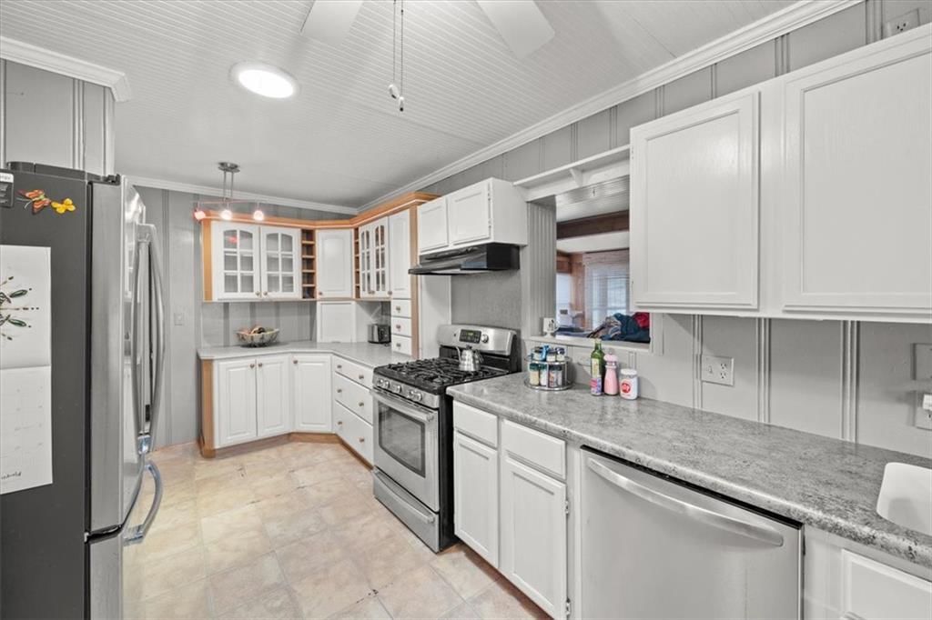 8117 W 61st Street — photo 7