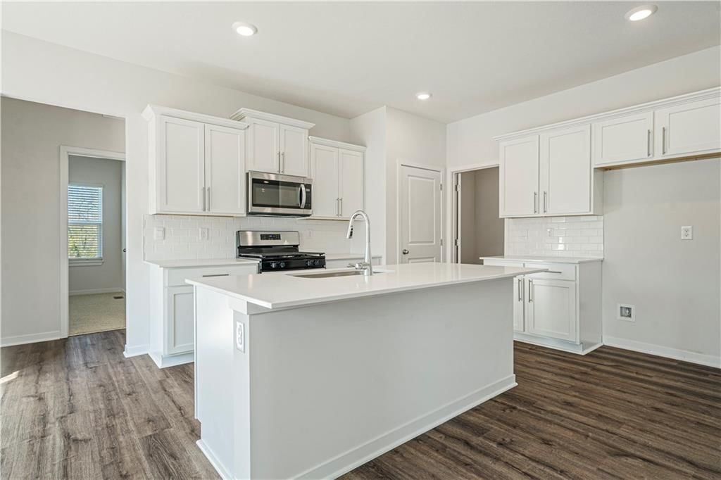 612 Marie Court — photo 8