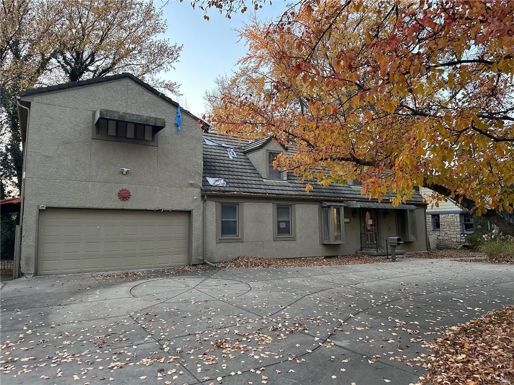 8120 Lee Boulevard — photo 1