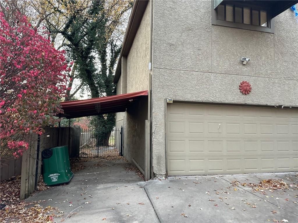 8120 Lee Boulevard — photo 4