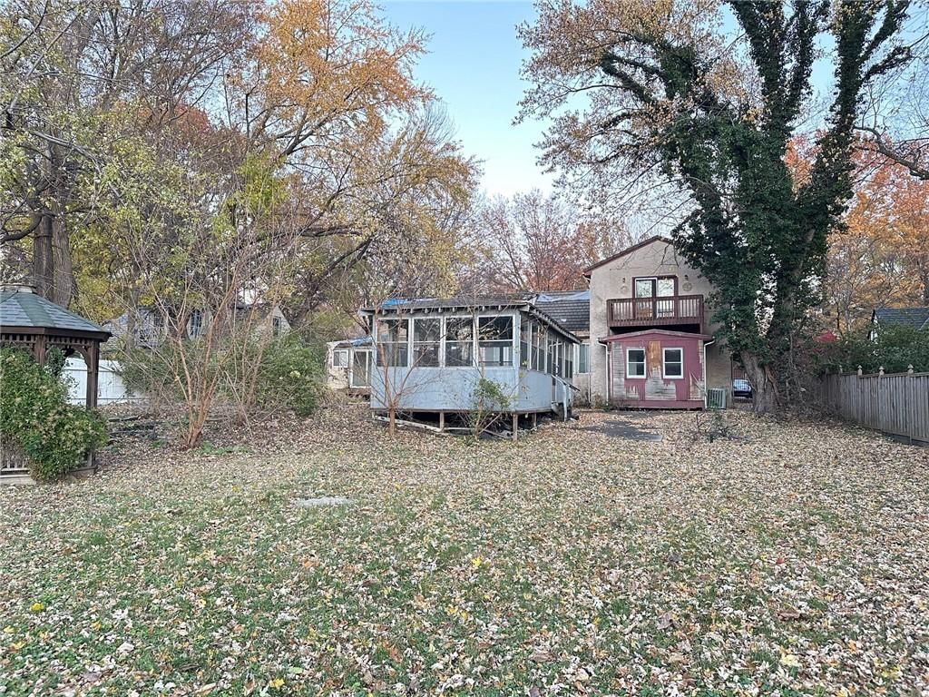 8120 Lee Boulevard — photo 7