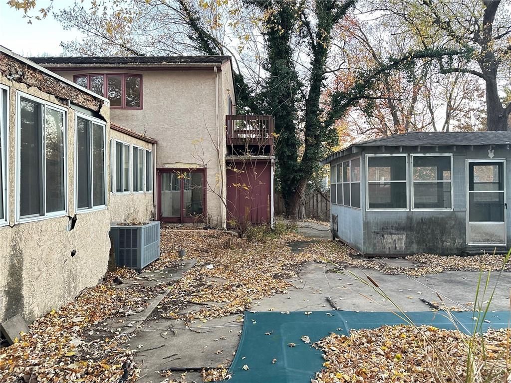 8120 Lee Boulevard — photo 9