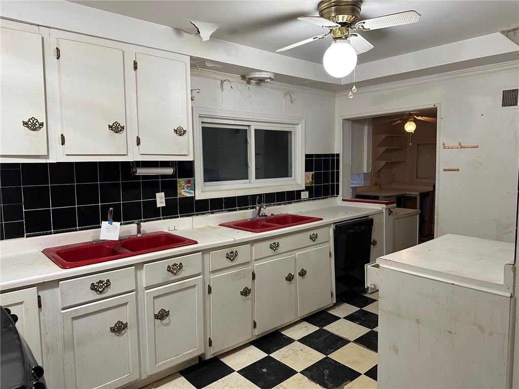 8120 Lee Boulevard — photo 12