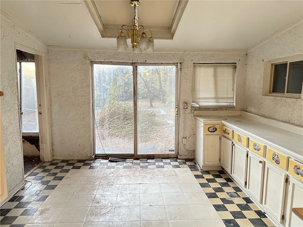 8120 Lee Boulevard — photo 15