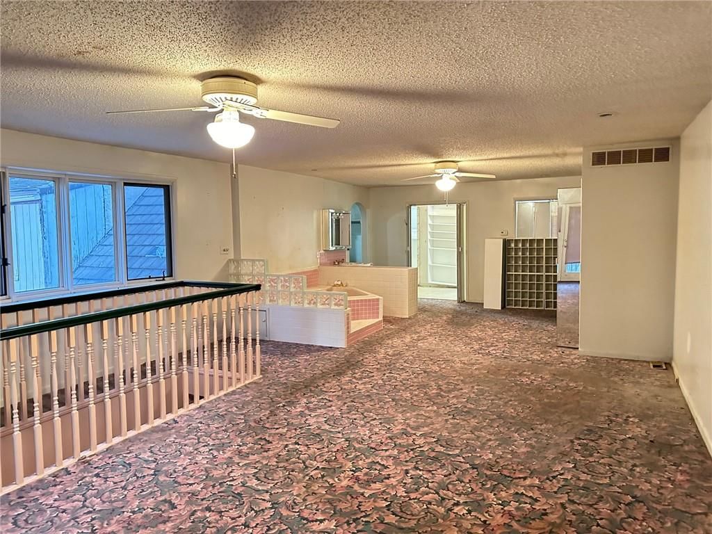 8120 Lee Boulevard — photo 19