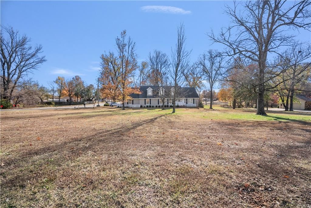 401 Taylor Road — photo 4