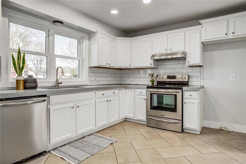 710 W South Street — photo 12