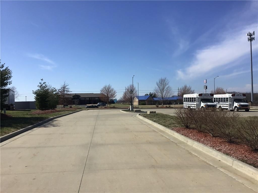 108 E Crestview Drive — photo 5