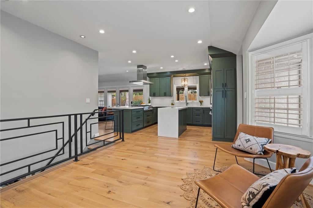 2101 W 70th Street — photo 12