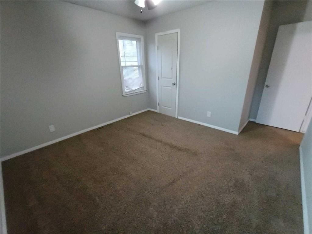 Photo 10 of 16 - 6204 Fairlane Drive