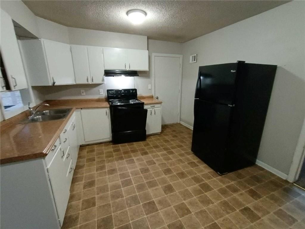 Photo 13 of 16 - 6204 Fairlane Drive