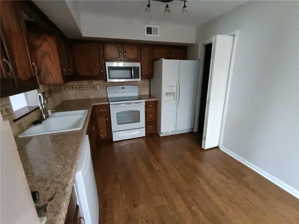 501 NE 113th Street — photo 8