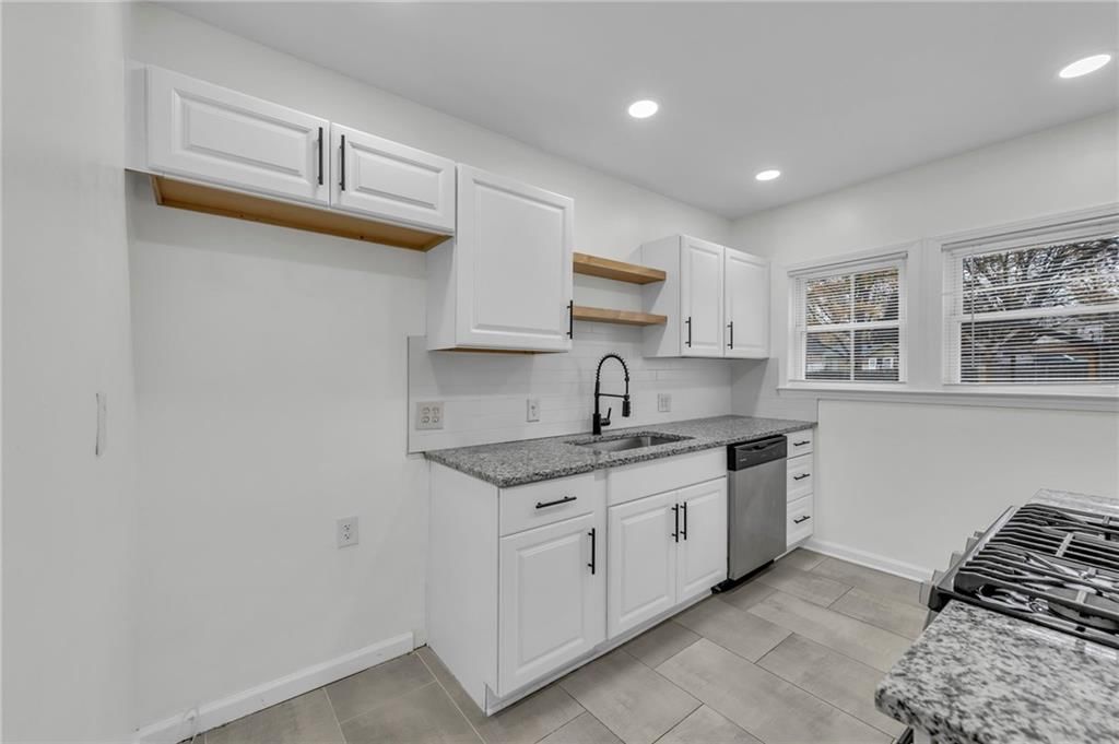 Photo 11 of 34 - 2514 N 38th Street