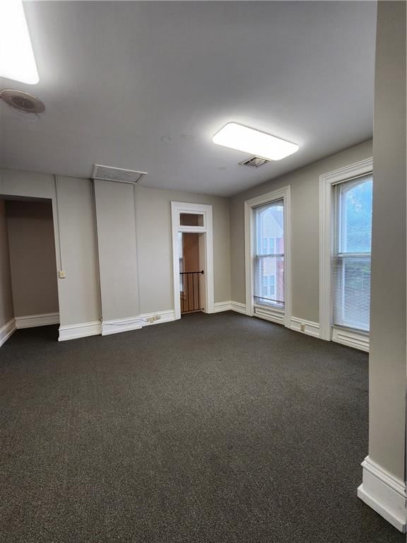 1070 Washington Street — photo 17