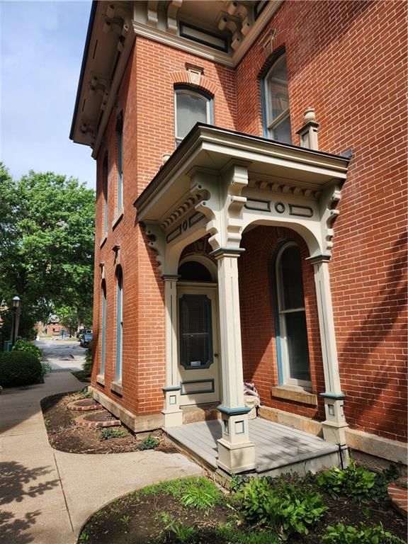 1070 Washington Street — photo 23
