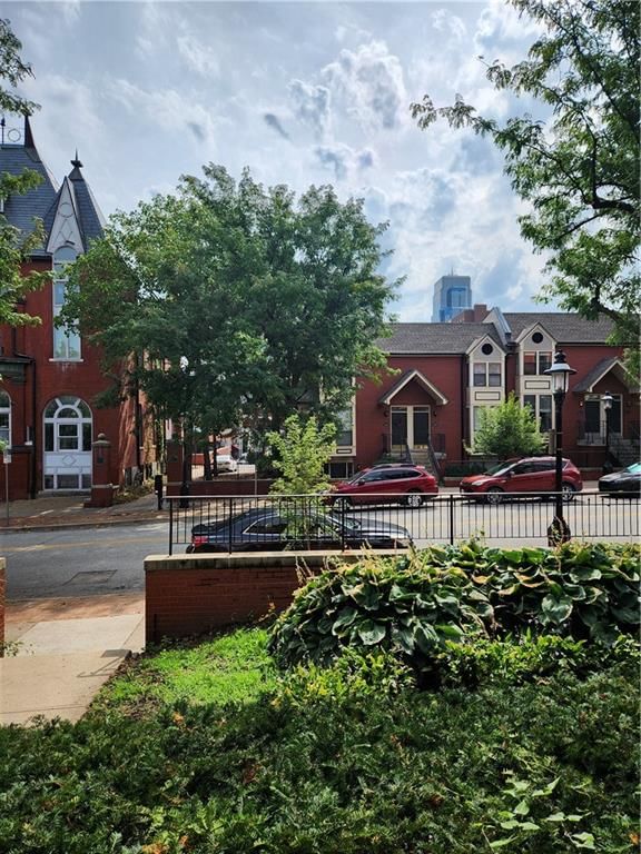 1070 Washington Street — photo 26