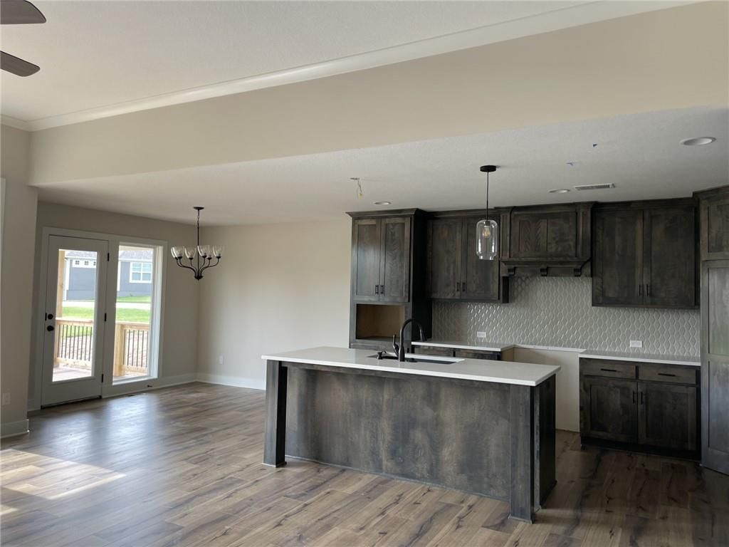 9320 N Poplar Avenue — photo 8