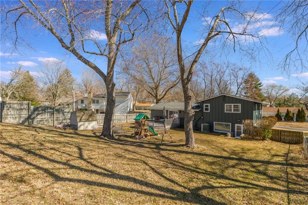 6308 N Woodland Avenue — photo 25