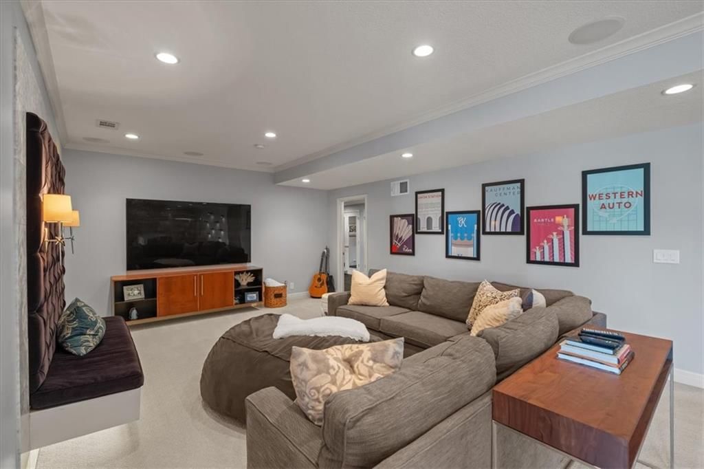 15533 England Street — photo 38