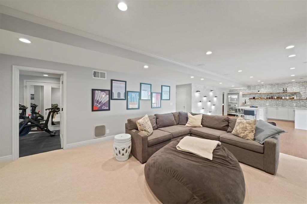 15533 England Street — photo 40