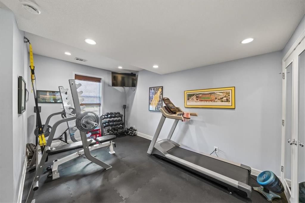 15533 England Street — photo 42